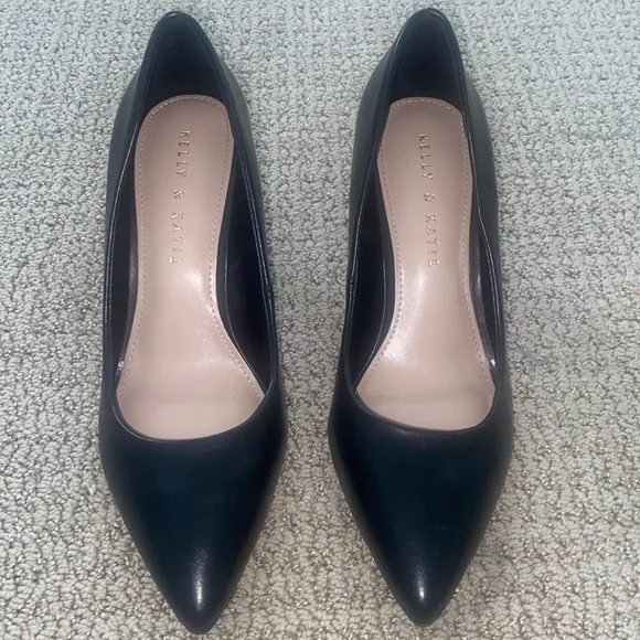 Kelly and Katie Heels 7 - Picture 1 of 3